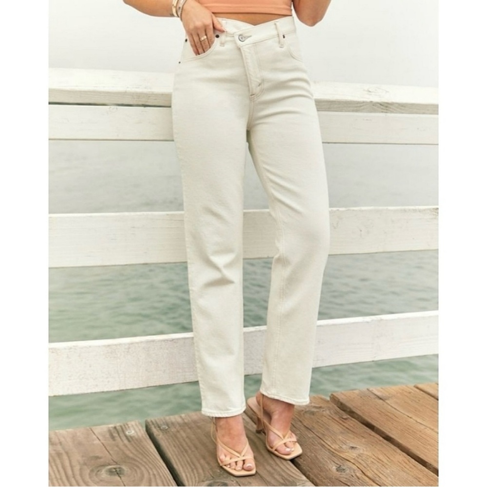 Abercrombie & Fitch The Dad High Rise Asymmetrical Jeans Size 28